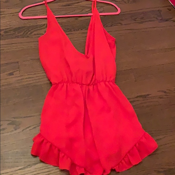 Red Romper ruffle bottom. Elastic waist. - Picture 3 of 9